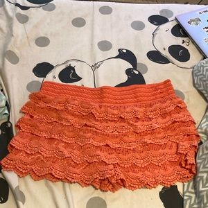 Ruffle shorts